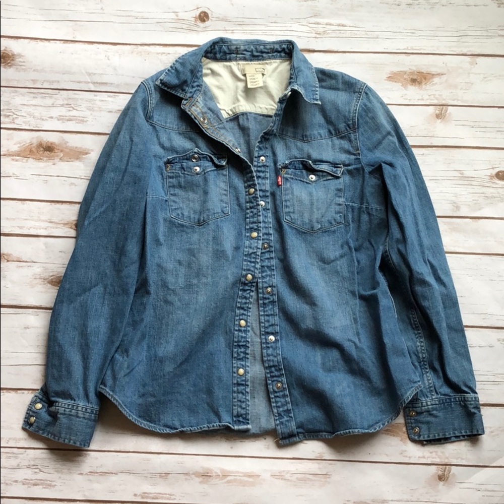 Levi’s jeans shirt